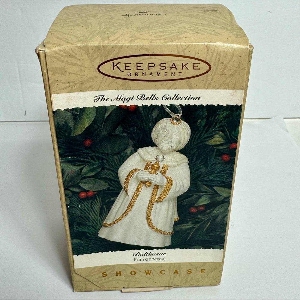 1996 Magi Bells - Balthasar (Frankincense)
1996 HALLMARK PREMIUM ORNAMENT